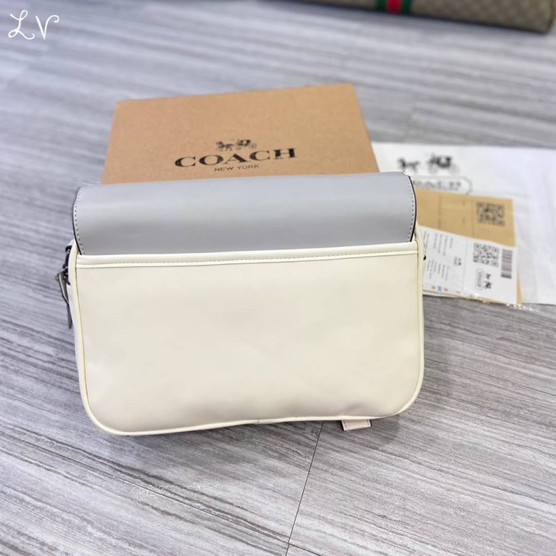 ใหม่c.C กระเป๋าสะพายข้างขนาด10นิ้ว สินค้าสวยตรงปกพร้อมส่ง 13สี อุปกรณ์ครบกล่องถุงผ้าใบเสร็จ