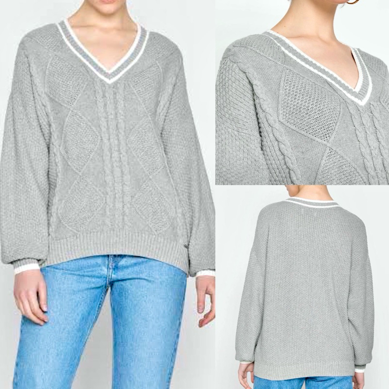 HOLLISTER Oversized V-Neck Sweater