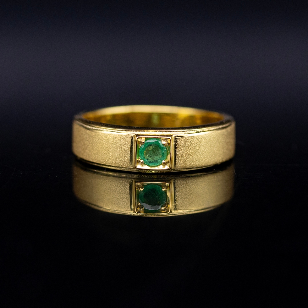 แหวนพลอยมรกต(Natural Emerald) ตัวเรือนเงินแท้ 92.5%ชุบทอง ไซส์นิ้ว 55 เบอร์ 7 US พลอยแท้จากประเทศโคลัมเบีย