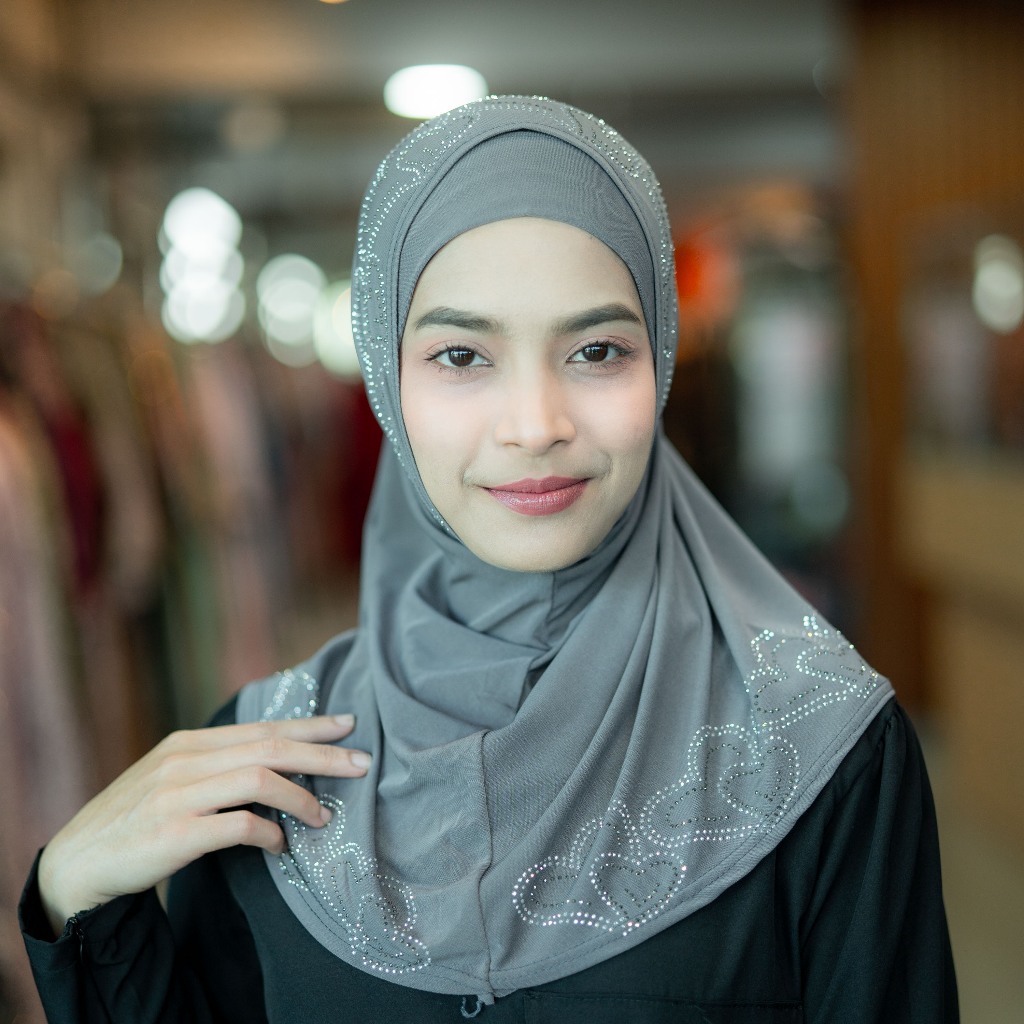 ผ้าคุลมแม่ลูก 2ชิ้น ฮิญาบคลุมผม ตกแต่งประดับเพชรรีดรูปหัวใจ เนื้อผ้านิ่มยืดใส่สบ