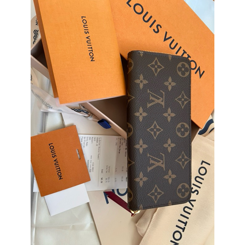 Louis Vuitton(หลุยส์ วิตตอง) New ออกชอป อเมริกา 7/2023 + Rec