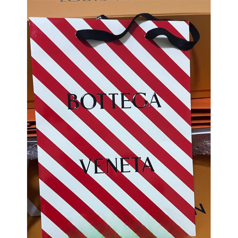 ถุงกระดาษ BOTTEGA VENETAแท้มือสอง