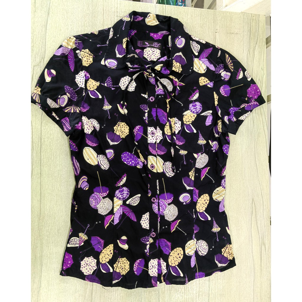 13. TRF  size M เสื้อคอปกผ้าฝ้ายพิมพ์ลาย