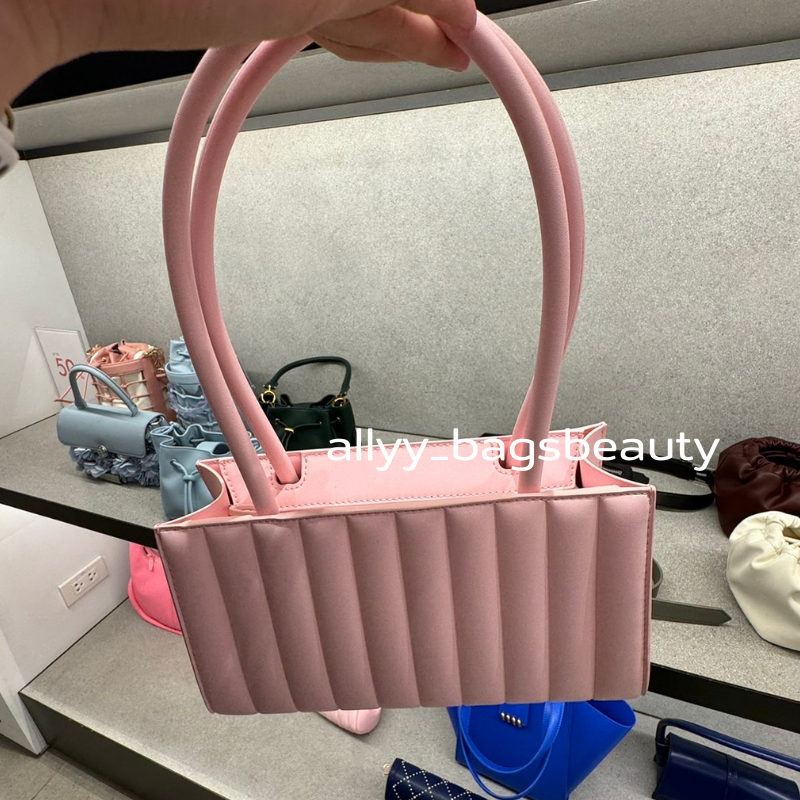 Charles&amp;keith ของแท้ 💯Pleated Double Handle Tote Bag - Light Pink