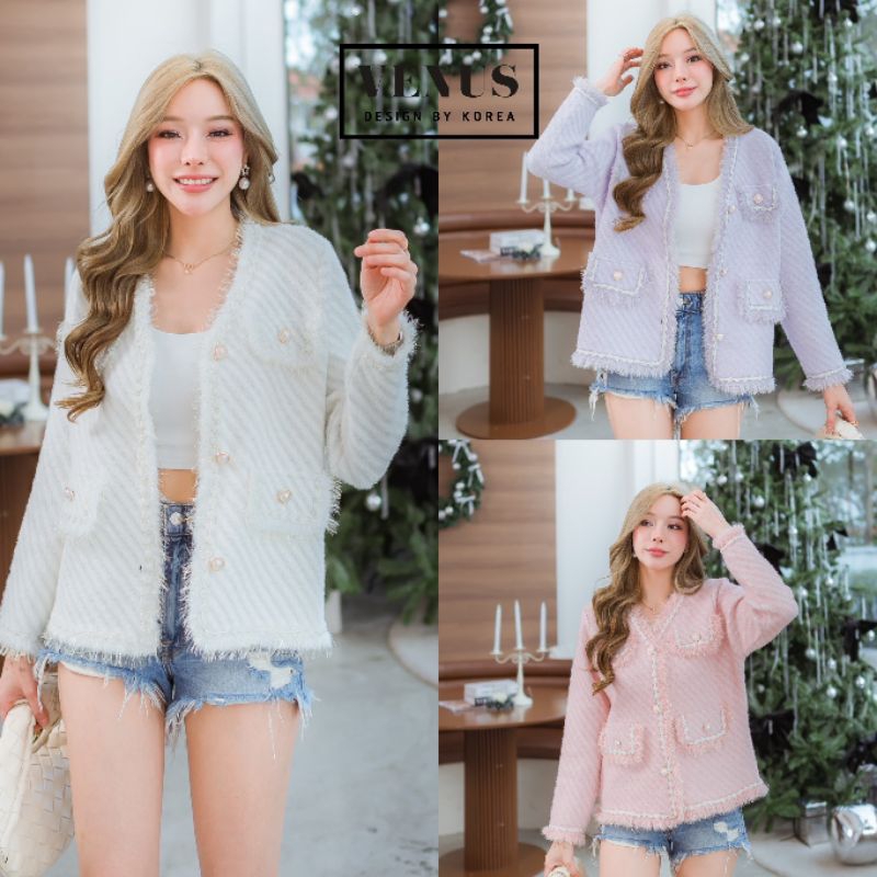 เสื้อคลุมสีพาสเทลสดใส แต่งกระดุมมุก งานสีสวยมากๆนะคะ ละมุนสุดๆ