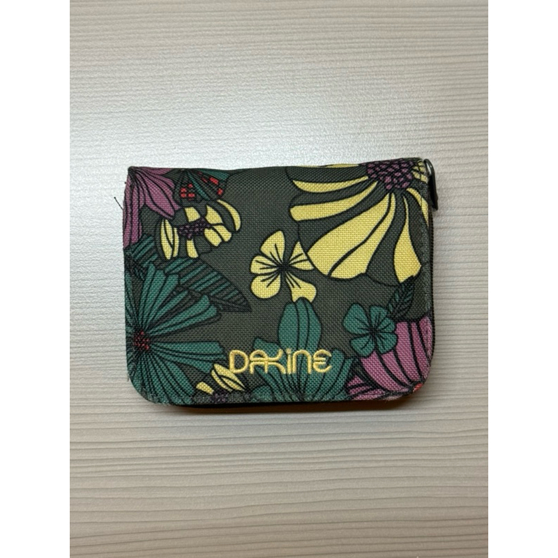 กระเป๋าสตางค์ พกพาน่ารัก Dakine