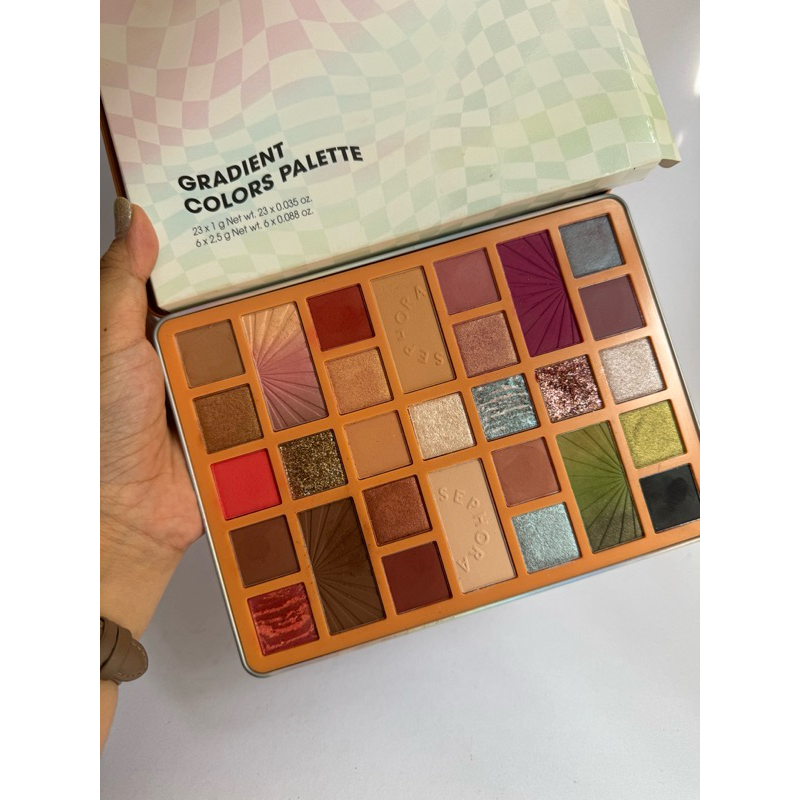 ใช้ไป 2 หน้า Sephora gradient color’s eyeshadow