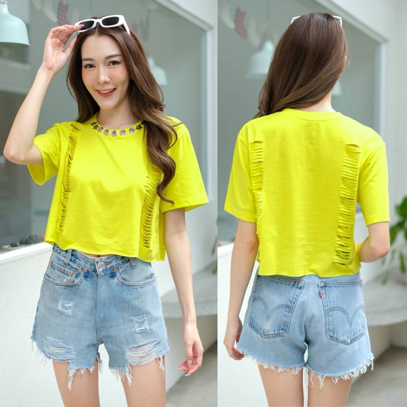 เสื้อยืดครอปติดดาว ขาดจนผู้ชายมอง