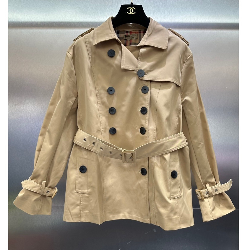BURBERRY COAT แจ็คเก็ต เสื้อโค้ท ผ้าคอตตอต สวยมาก ทรงปกเบิ้ล เบอเบอรี่ บัลเบอรี่