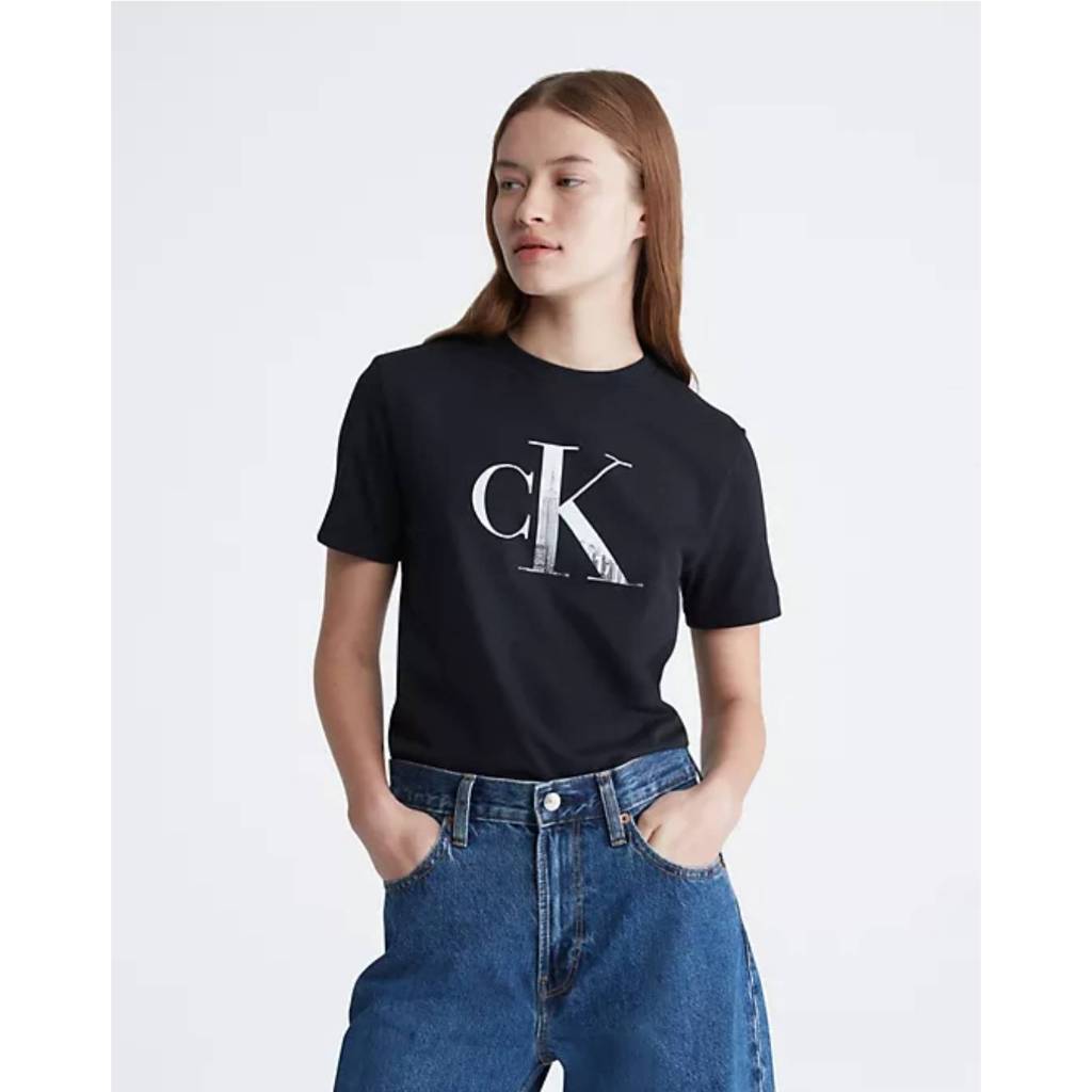 เสื้อยืด Calvin Klein แท้ Monogram Logo Skyline Graphic Crewneck T-Shirt