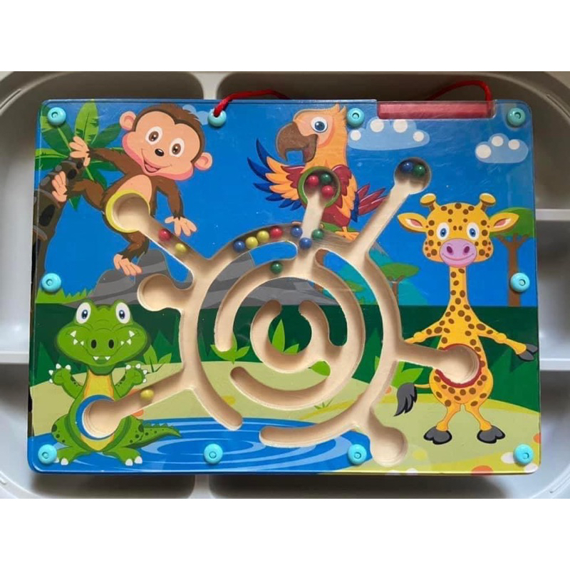 กระดานเกมลากแม่เหล็กแยกสี Playtive Junior Magnetic
