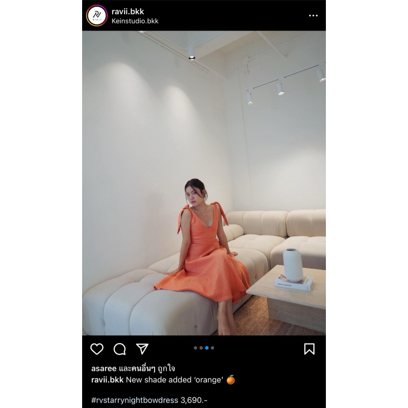 Used dress จากร้าน Ravii.bkk sz.s สภาพดี ตำหนินิดตามรูปไม่มีผลต่อการใช้งานค่ะ