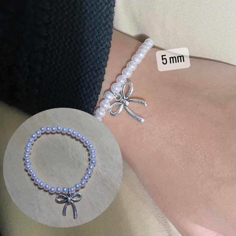 กำไลข้อมือไข่มุกเทียมจี้โบว์สีเงิน