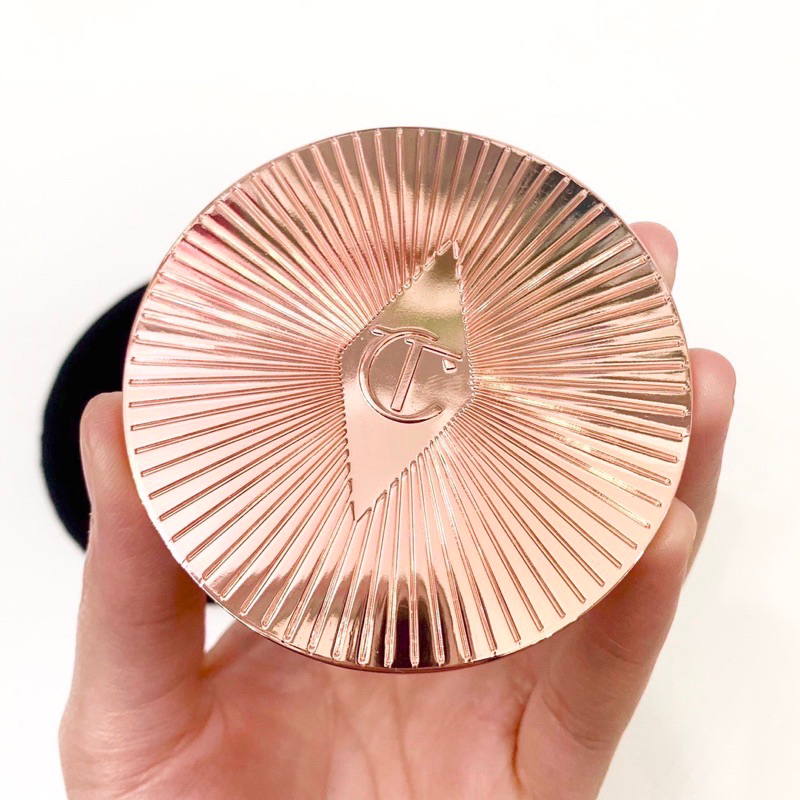 กระจกพกพา Charlotte Tilbury พร้อมซองกำมะหยี่