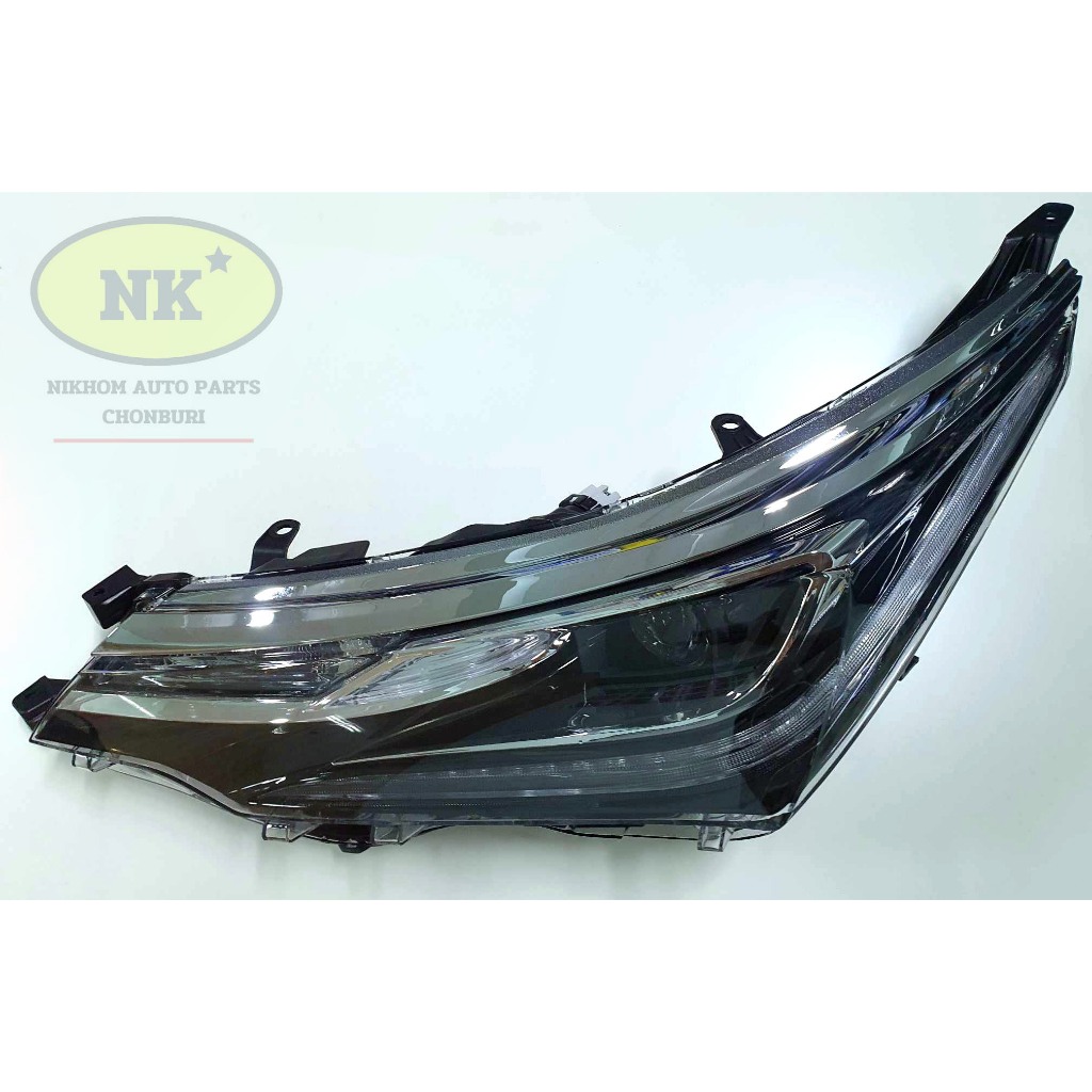 ไฟหน้า โตโยต้า อัลติส MC ปี 17'-18' รุ่น Top / Toyota Altis 17'-18' LED (ราคาต่อข้าง)