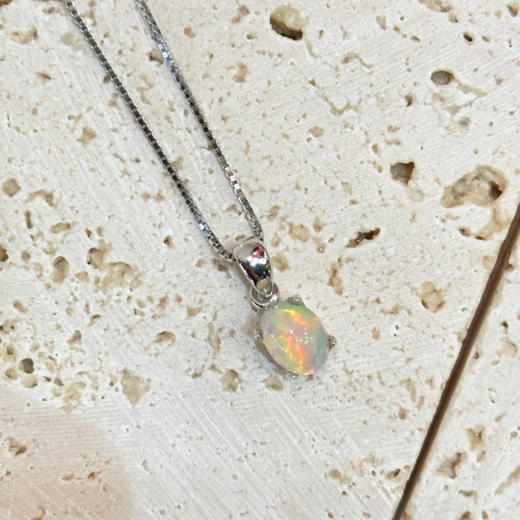 สร้อยคอพลอยโอปอล Opal สร้อยคอเงิน 925 | สัญลักษณ์แห่งความรักและความสำเร็จ