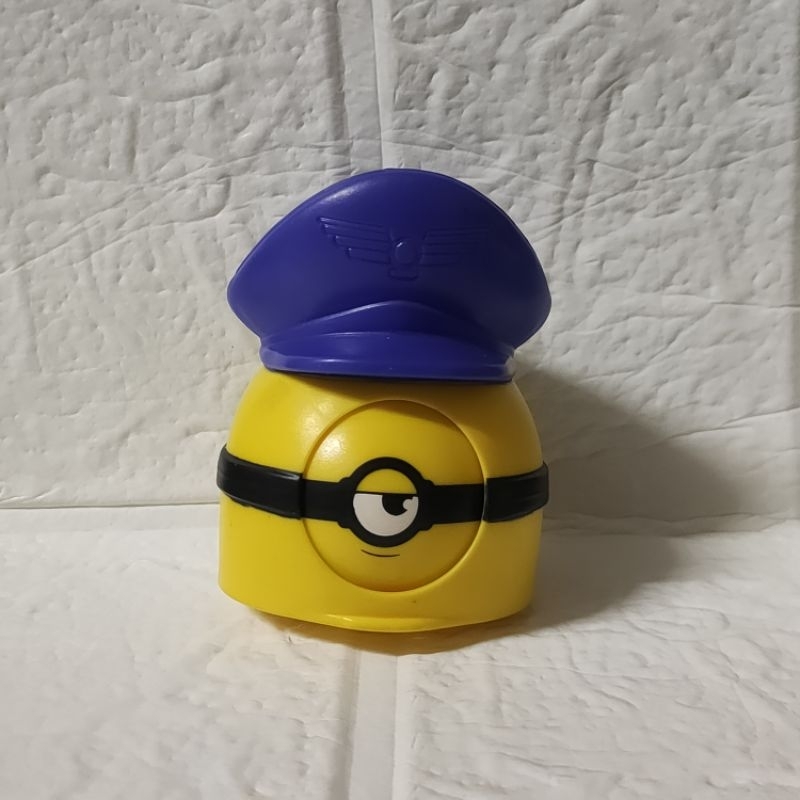 ของเล่น McDonald's มีหลายแบบ