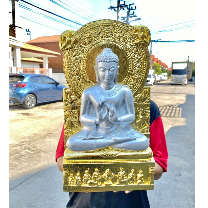 พระปางปฐมเทศนา กว้าง8นิ้ว สูง16นิ้ว เนื้อเรซิ่น กดเลือกสีบูชาได้เลยค่ะ
