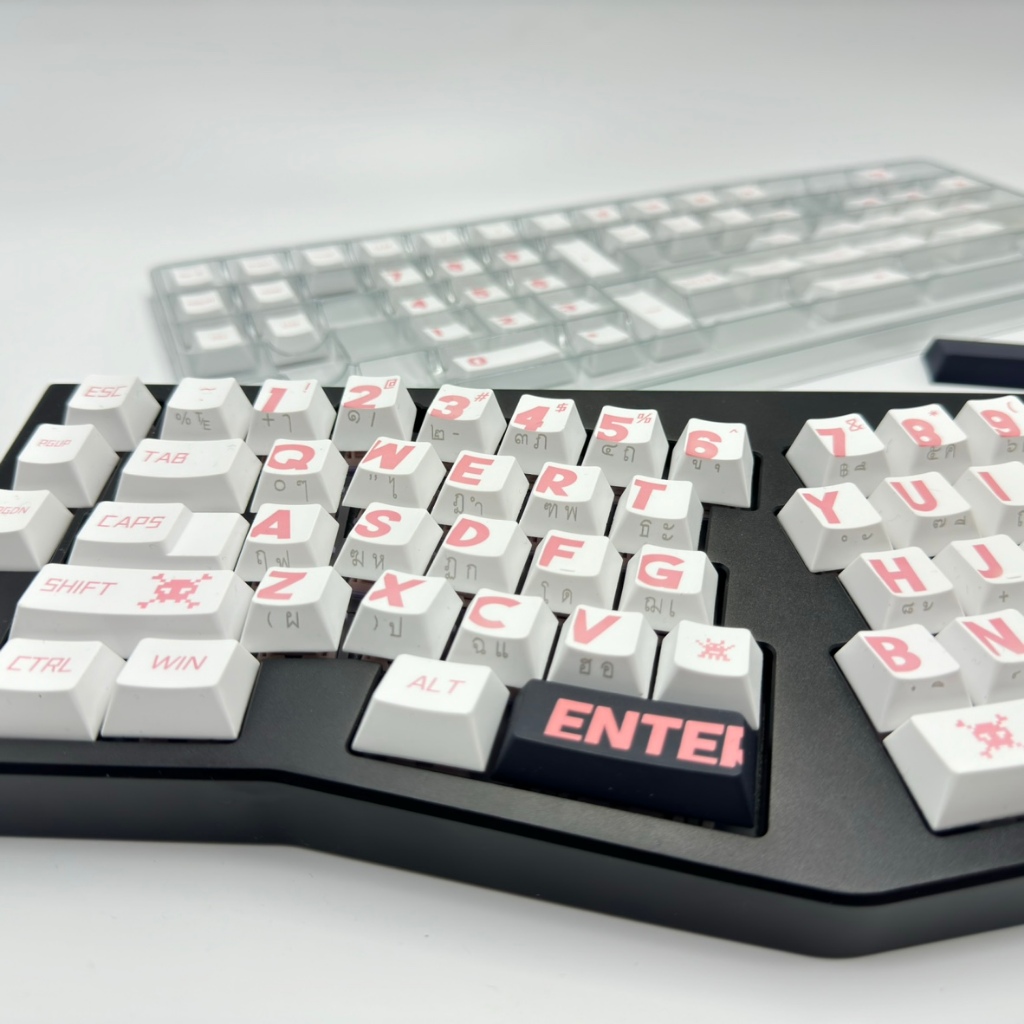 ⚡พร้อมส่งจากไทย⚡ รุ่นไหม่ keycaps คีย์ไทย133 PBT ปุ่มกดแป้นพิมพ์ DIYสำหรับแป้นพิมพ์เครื่องกล ตัวอักษรสีชมพู