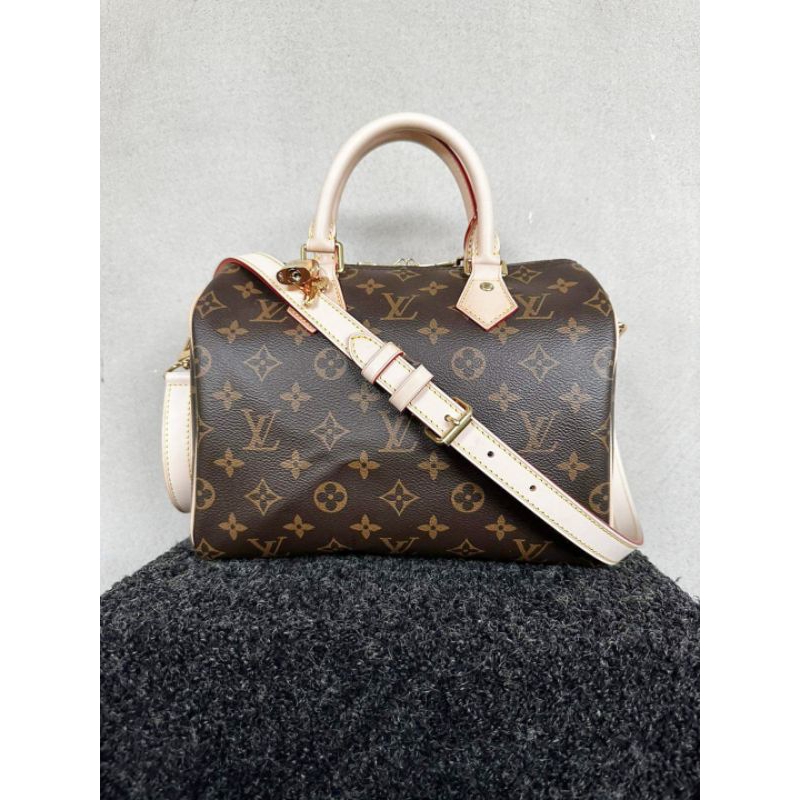 Louis Vuitton Speedy 25 มือสอง