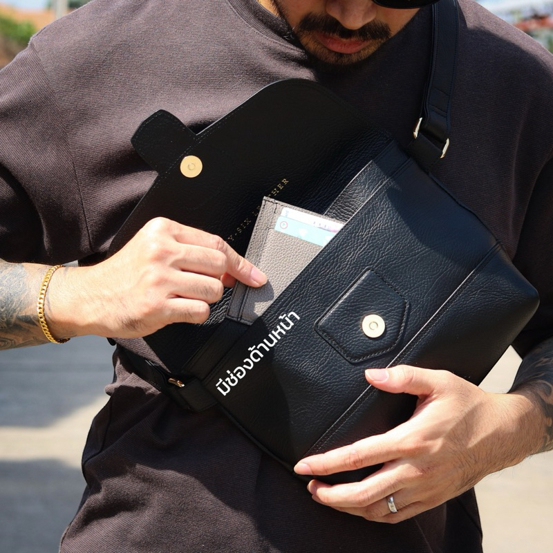 กระเป๋าสะพาย กระเป๋าคาดอก หนังแท้  รุ่น Ricco cross bag