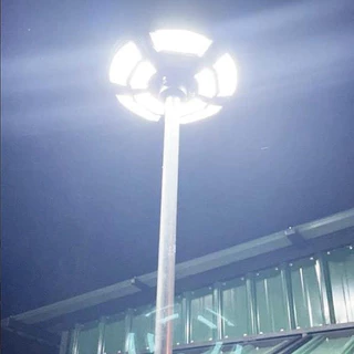 ไฟโซล่าเซลล์ สว่างยันเช้า UFO 100,000w 9ช่องไฟ 750LED UFO Square Light พลังงานแสงอาทิตย์100%
