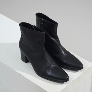 Chlesea Boots High heels สีดำ ทรงเชลซีบูท