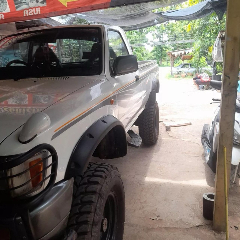 คิ้วล้อ ซุ้มล้อ โป่งล้อ งานหนา แข็งแรง รถกระบะ Off Road 4×4 4WD Toyota LN106 โป่งล้อ รถลุยป่า ออฟโรด wheel arc