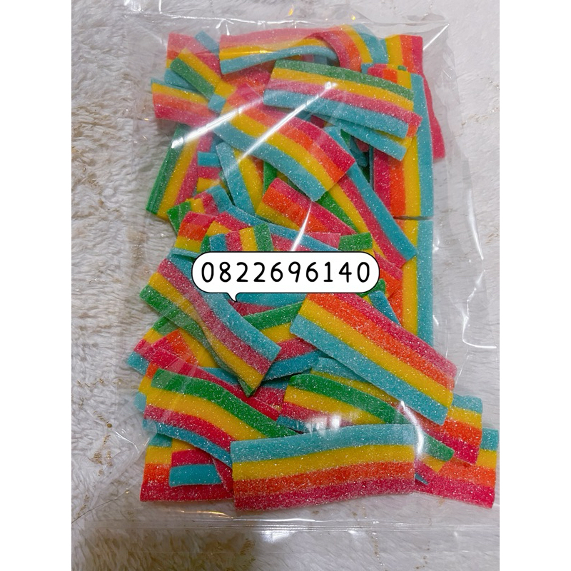เยลลี่สายรุ้งยาว7เซนต์ครึ่งกิโลค่ะ