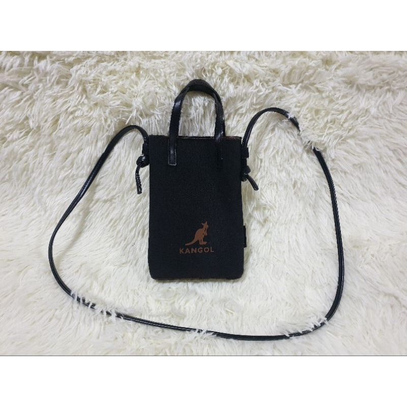 กระเป๋า KANGOL ทรงโฟน