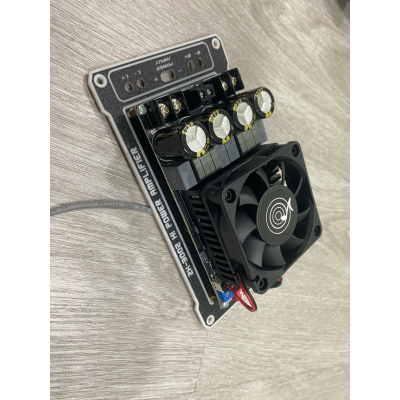 ฐานวางแอมป์ZK-3002 ติดตั้งง่าย สวยงาม มีหลายสี