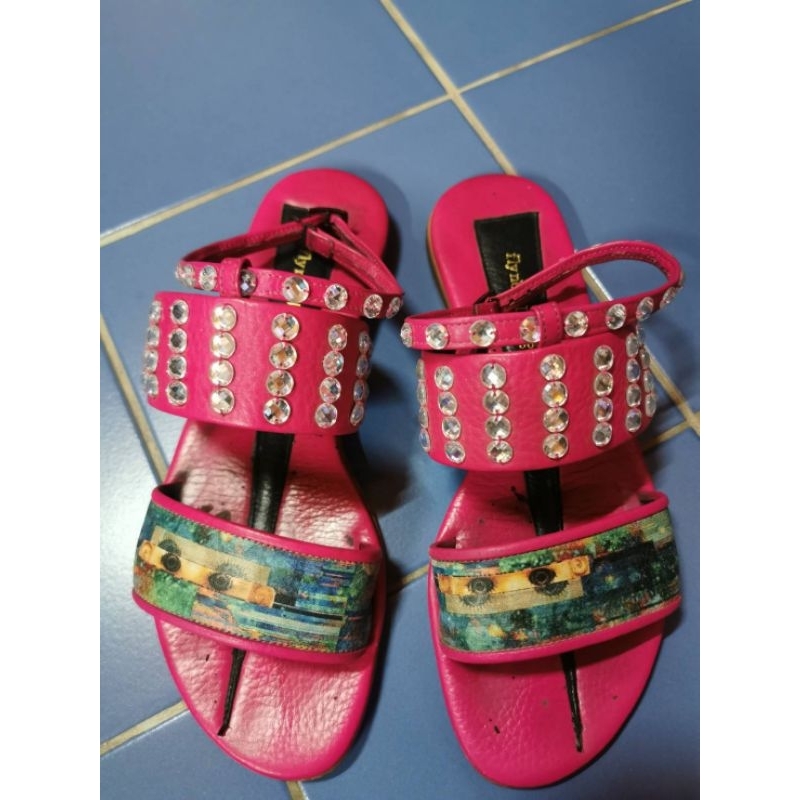 รองเท้า Flynow ประดับคริสตัล