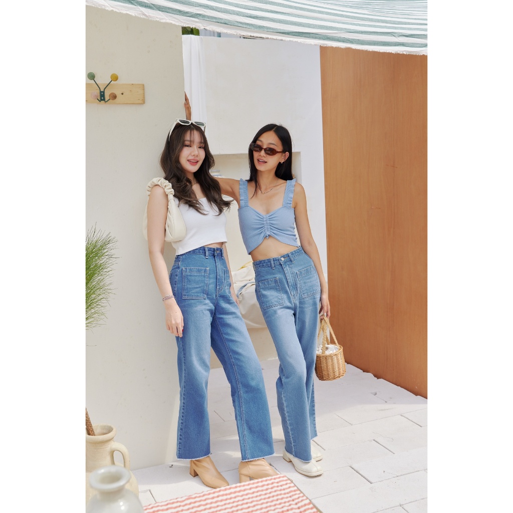 Sis story กางเกงยีนส์ ขายาว เอวสูง ขาบาน แต่งกระเป๋าหน้า ปลายขารุ่ย Sis 539 Sugar flare ankle jeans