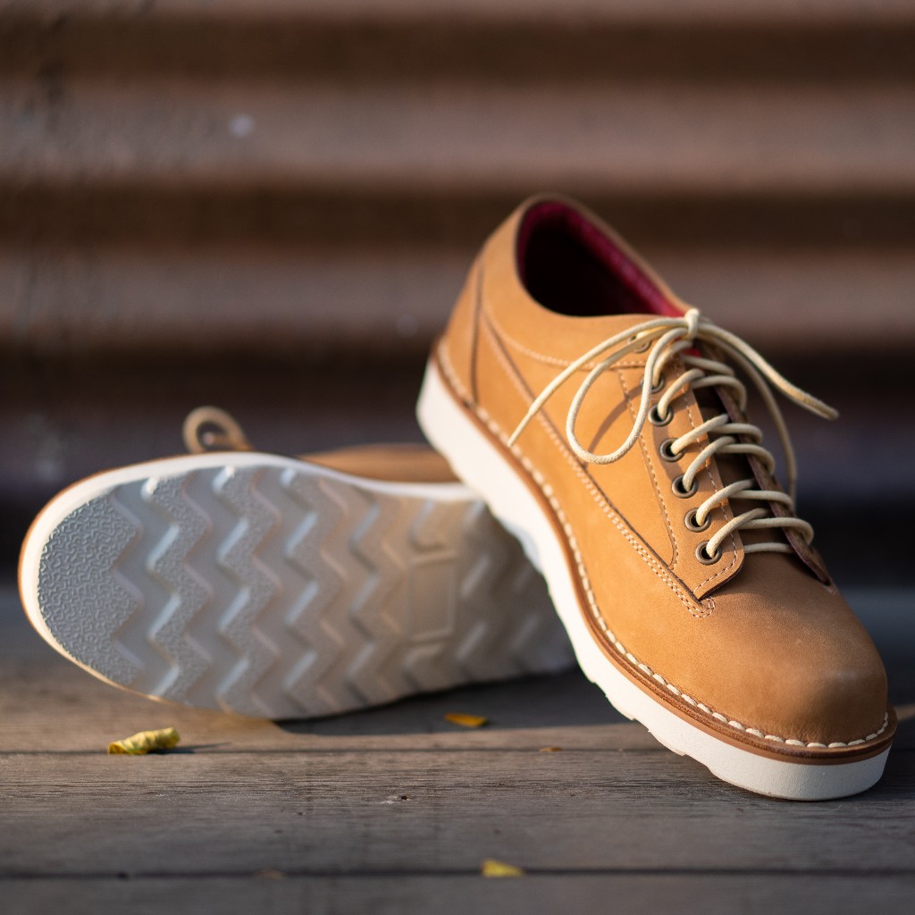 [รุ่นใหม่ 2024] Verns Leather รองเท้าหนังแท้ 100% รุ่น V68 มีให้เลือก 3 สี ดำ,น้ำตาล,ทราย