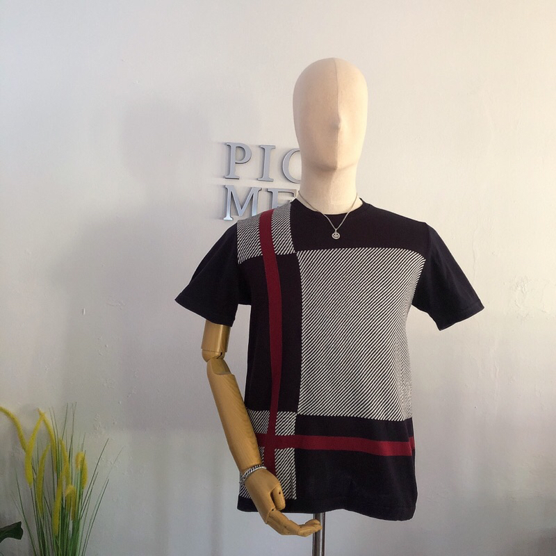 เสื้อยืด The shop TK (มือสองสภาพดี)