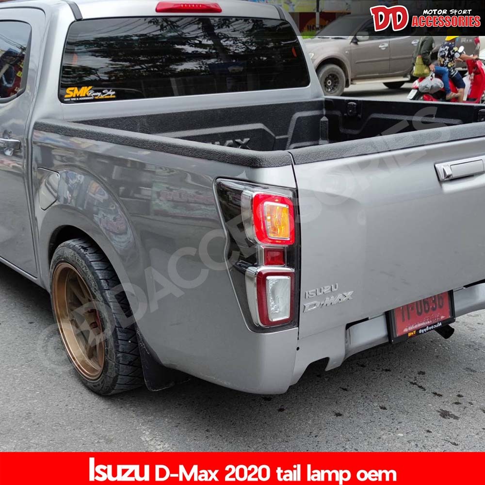 ไฟท้าย Dmax 2020 2021 2022 ลายเดิมๆ ปลั๊กตรงรุ่น ไม่ต้องแปลง ขายเป็นคู่ สีใส