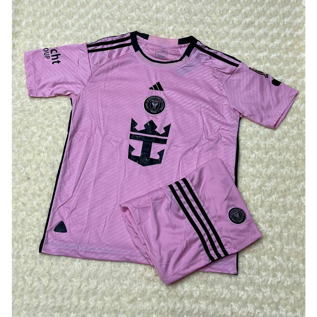 ชุดบอล MAI.AMI Pink Fc. Shirts คอกลม แขนสั้น ฤดูกาลใหม่2024/25 ชุดฟุตบอลผู้ใหญ่ (เสื้อพร้อมกางเกง) ใ