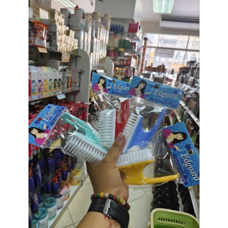 Edguard แปรงขัดเล็บ ขัดส้นเท้าเตารีดใหญ่(คละสี)