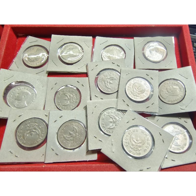 เหรียญครุฑปี 2517 เหรียญ 1 บาทครุฑมหาบพิตรล้างอาถรรพ์มีความศักดิ์สิทธิ์ในตัวเหรียญเหรียญไม่ผ่านการใช้รับประกันแท้ 100%