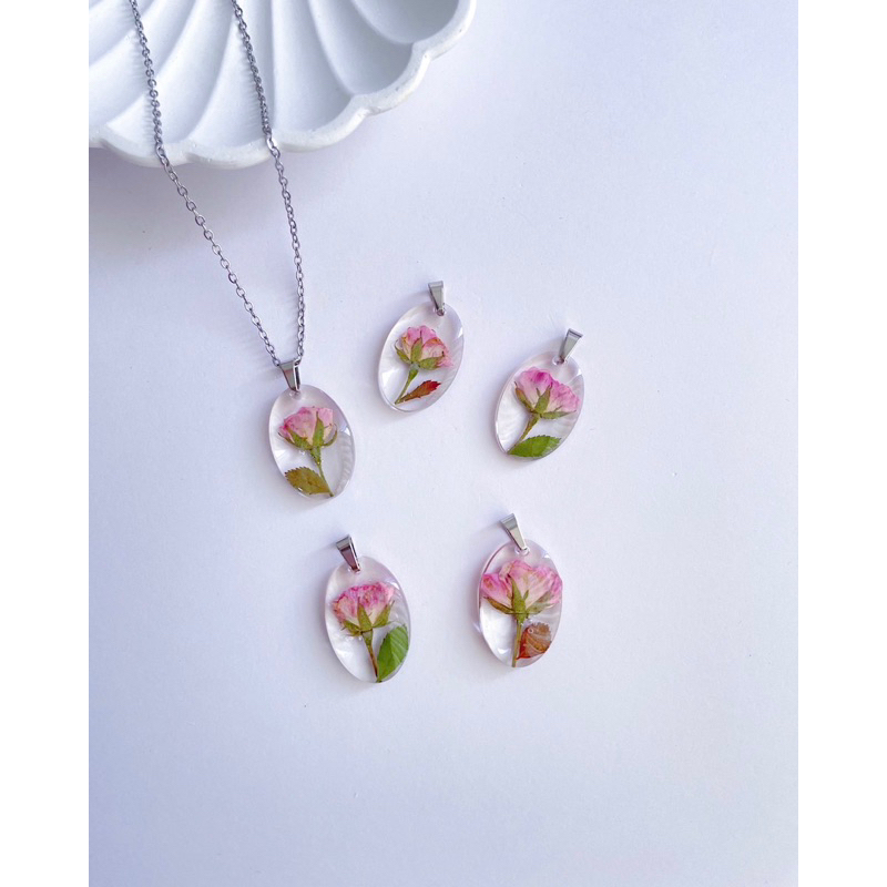 YAMON สร้อยคอดอกกุหลาบสีชมพู rose สร้อยคอสแตนเลส จี้ดอกไม้จริง