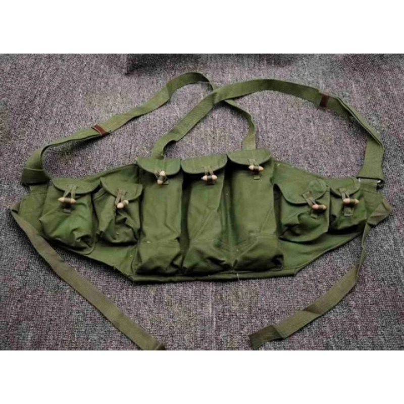 เวสใส่แมคปืนอาร์ก้าChinese Military Type 56