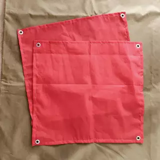 ผ้าแดงติดท้ายรถ 45x50 cm เจาะตาไก่ 4 มุม ติดท้ายรถบรรทุก ของมีพร้อมส่งทุกวัน
