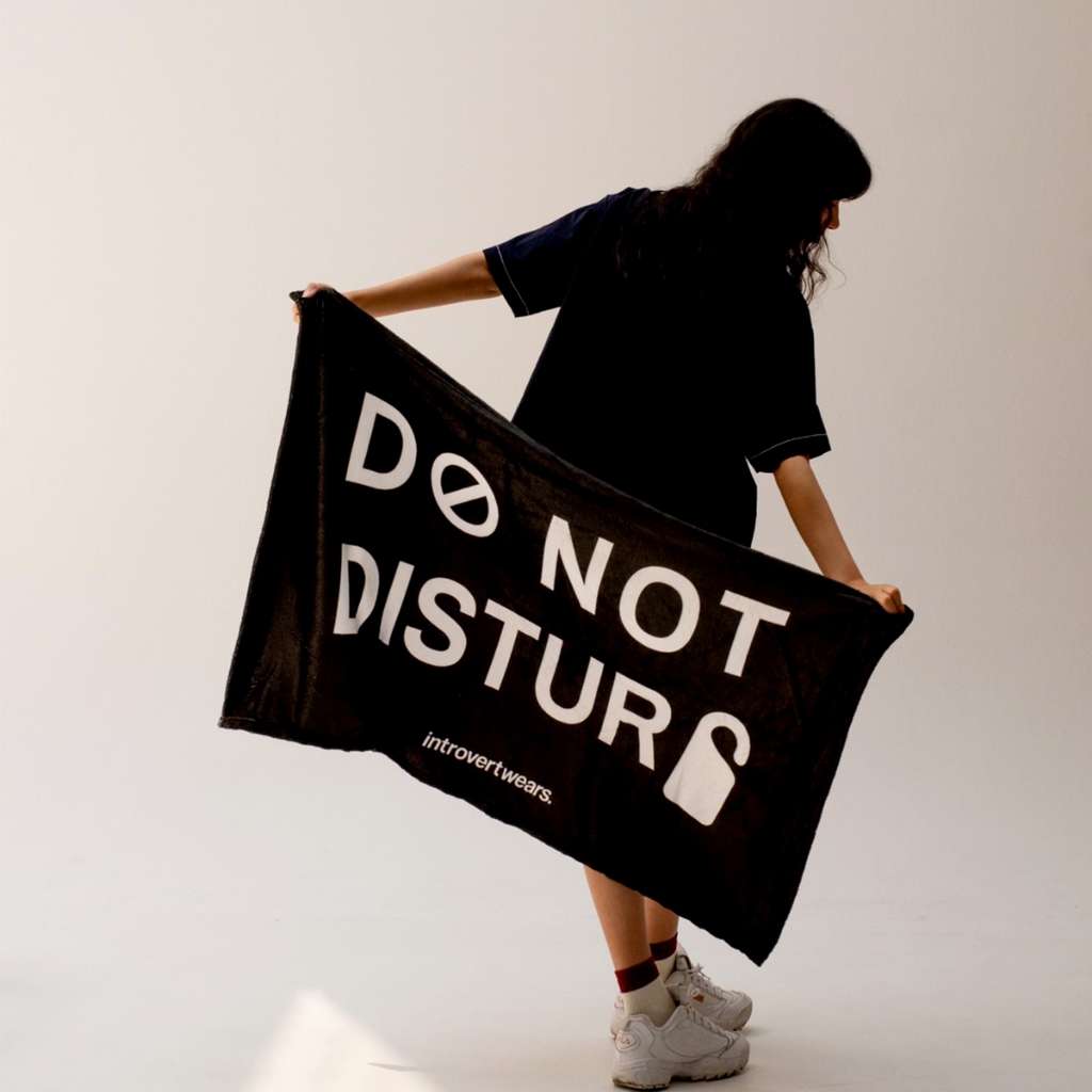 introvertwears | DND blanket ผ้าห่ม ผ้าคลุมเนื้อนุ่ม