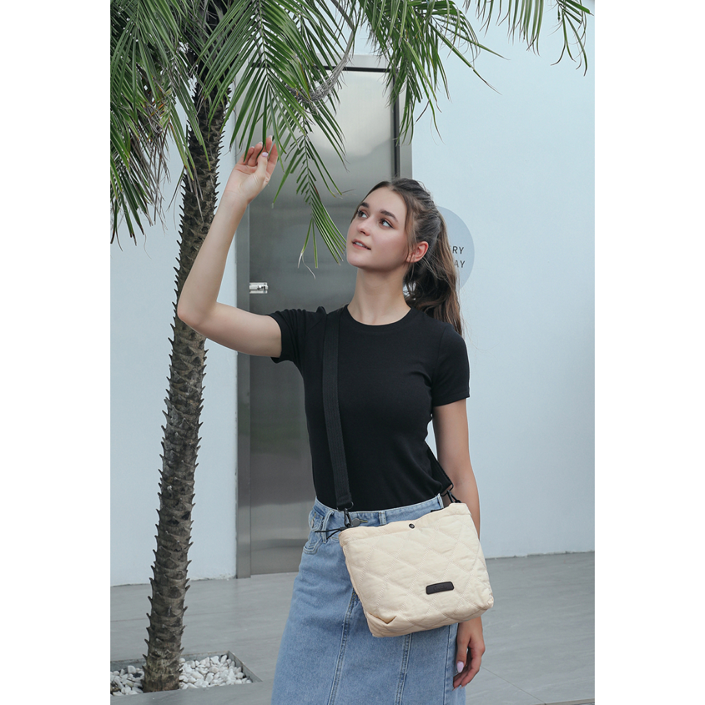 GUDIKA-พร้อมส่ง  กระเป๋าสะพายข้าง TOTE BAG รุ่นใหม่ 2024 ผู้หญิง แฟชั่น ผ้าไนลอนกันน้ำ100% รุ่น-66204 - รูปที่ 7