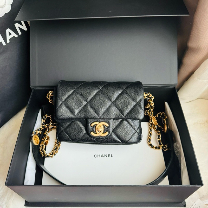 Kept unused ‼️ Chanel flap 6.7” caviar ปี2023 microchip ฝังชิพ สีดำอะไหล่ทอง สภาพซื้อเก็บ  ไม่เคยใช้งาน