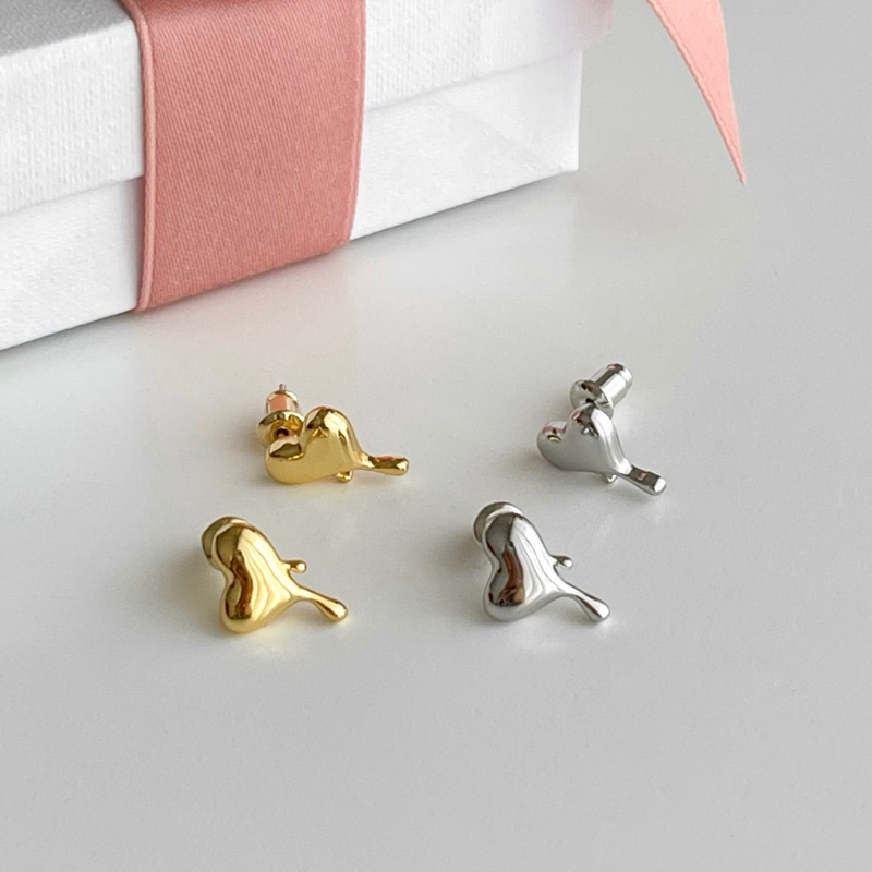 LAC.COLLECTION - Melting Heart Stud Earrings ต่างหูก้านเสียบรุ่นใจละลาย🤍