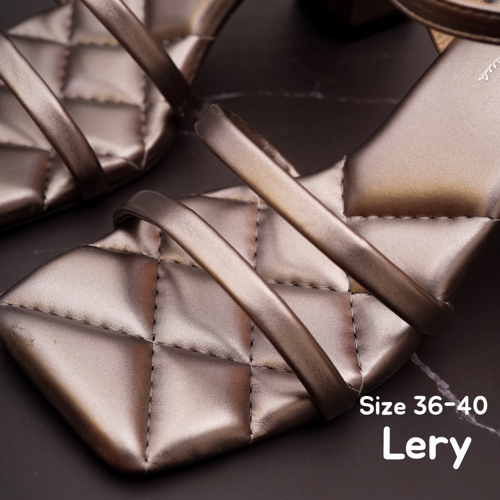 Arista ( 🇹🇭 Ready to ship) รองเท้าผู้หญิง รองเท้าเเฟชั่นผู้หญิง รุ่น Lery ( FT-1432 )