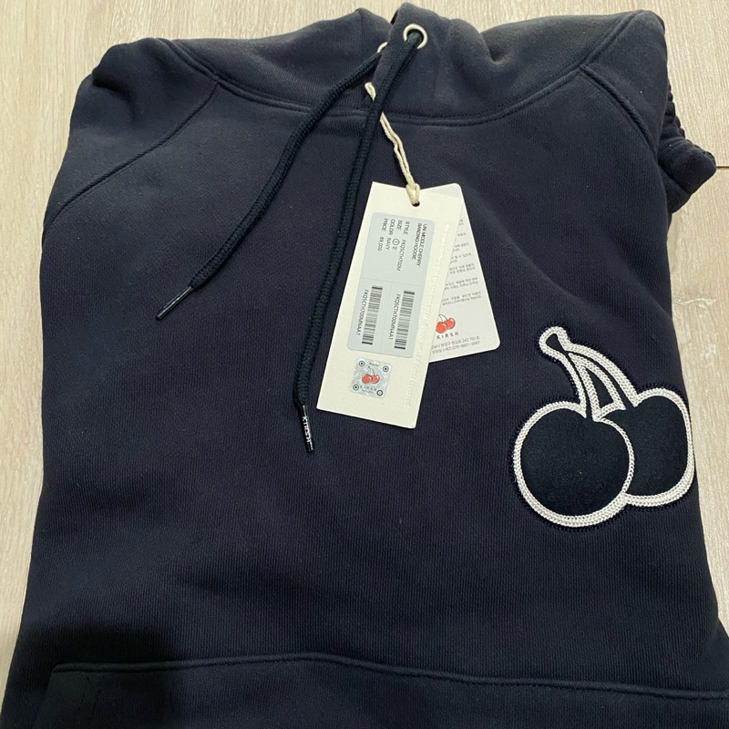 เสื้อ Kirsh hoodie cherry #kirshthailand ของแท้ ใหม่ พร้อมส่ง