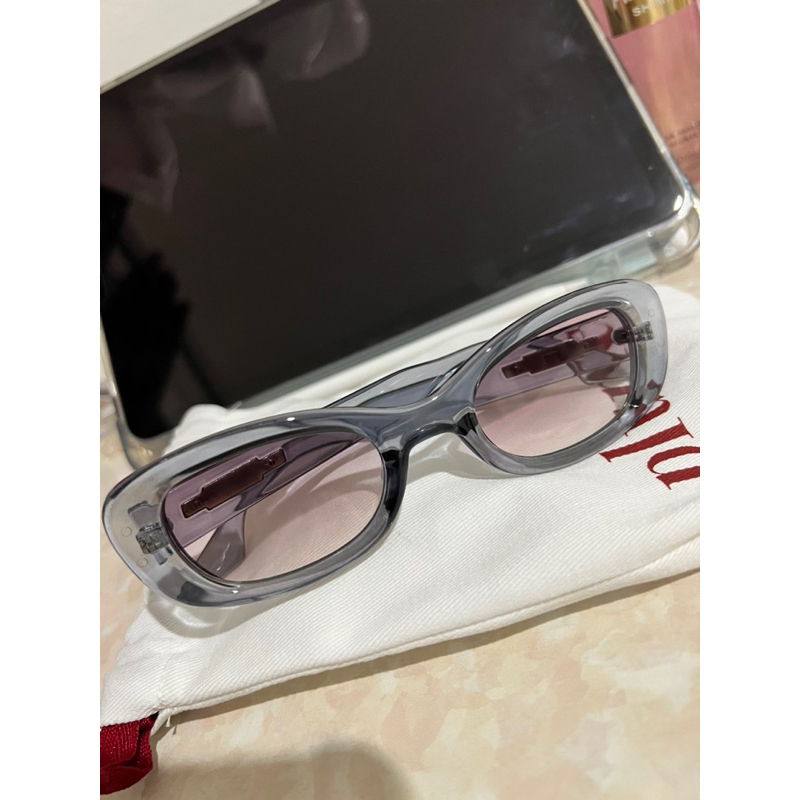 แว่น ของ plume สี flamingo