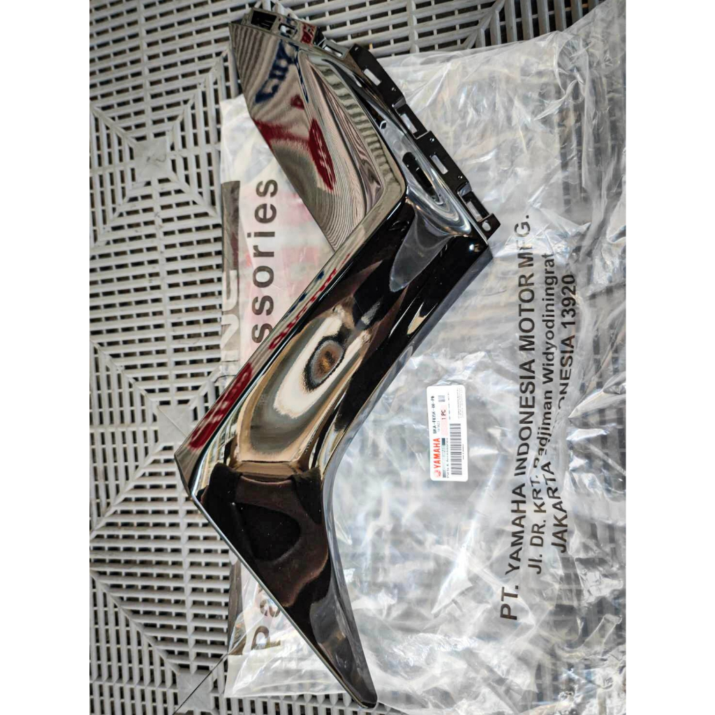 ครอบข้าง บังลม ซ้าย/ขวา Xmax 300 2023-2025 แท้ศูนย์ แฟริ่งซ้าย แฟริ่งขวา Xmax300 ราคา ถูกที่สุด ดีลบีเคเค แกลเลอรีภาพที่ 5
